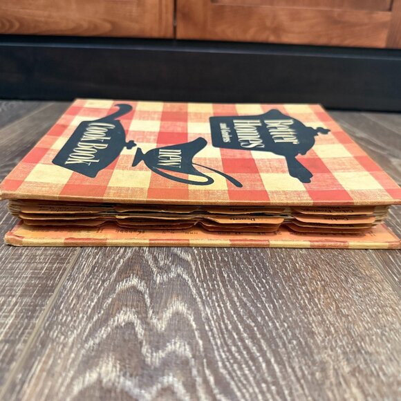 Better Homes and Gardens New Cook Book - 1953 - Picture 4 of 12